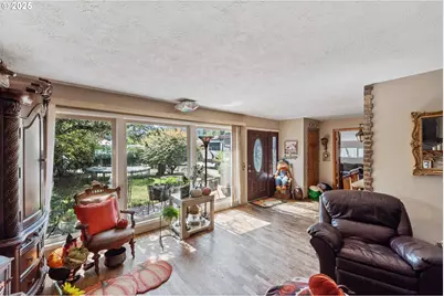 760 Oconnell St, North Bend, OR 97459 - Photo 8