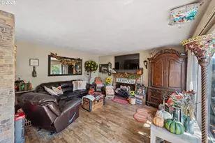 760 O'Connell St, North Bend, OR 97459 - Photo 4