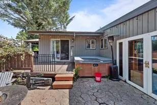 760 O'Connell St, North Bend, OR 97459 - Photo 26