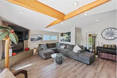 760 Oconnell St, North Bend, OR 97459 - Photo 10