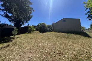 760 O'Connell St, North Bend, OR 97459 - Photo 32