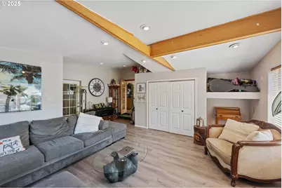 760 Oconnell St, North Bend, OR 97459 - Photo 12