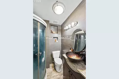 760 Oconnell St, North Bend, OR 97459 - Photo 18