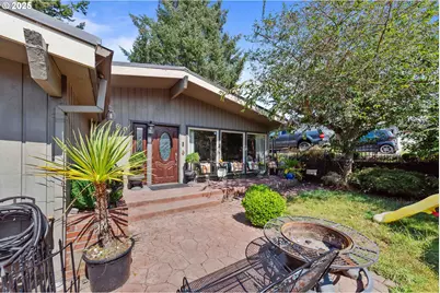 760 Oconnell St, North Bend, OR 97459 - Photo 1