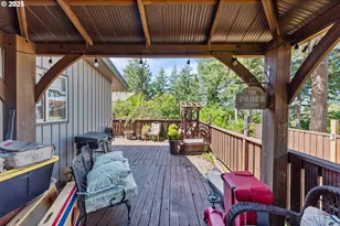 760 O'Connell St, North Bend, OR 97459 - Photo 28