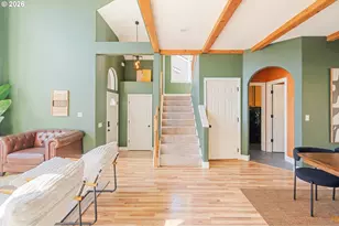 13335 SE Woodland Cir, Happy Valley, OR 97086 - Photo 16