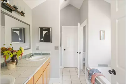 13335 SE Woodland Cir, Happy Valley, OR 97086 - Photo 22
