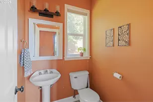 13335 SE Woodland Cir, Happy Valley, OR 97086 - Photo 14