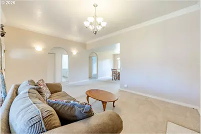 2939 Wolf Meadows Ln, Eugene, OR 97408 - Photo 10