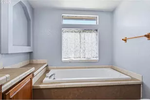345 N 6th St, Harrisburg, OR 97446 - Photo 28