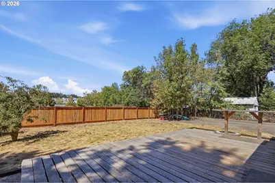 345 N 6th St, Harrisburg, OR 97446 - Photo 42