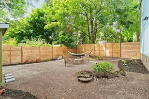 321 NE Stanton St, Portland, OR 97212 - Photo 24