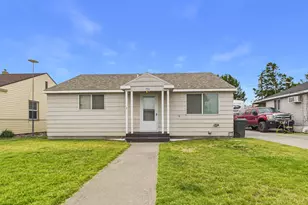 1550 7th St, Umatilla, OR 97882 - Photo 2