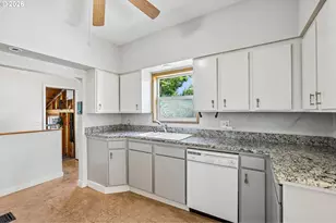 5325 N Montana Ave, Portland, OR 97217 - Photo 14
