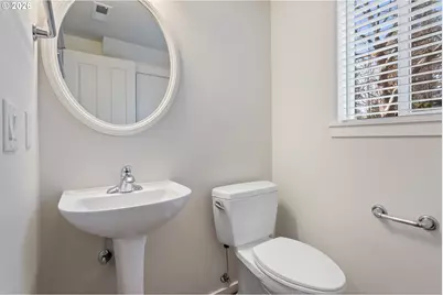 798 NE 72nd Ave, Hillsboro, OR 97124 - Photo 18