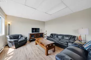 416 Chinook Ave, Astoria, OR 97103 - Photo 22