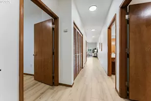 15320 NW Central Dr, Portland, OR 97229 - Photo 4