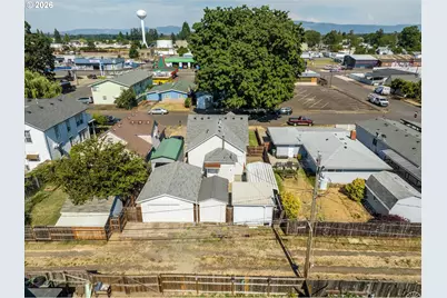 1147 Juniper St, Junction City, OR 97448 - Photo 38