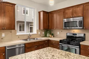 3127 NE Weeping Willow Way, Hillsboro, OR 97124 - Photo 8