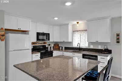 1302 SW 63rd St, Lincoln City, OR 97367 - Photo 14