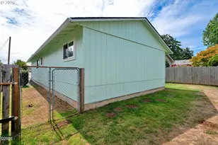 1302 SW 63rd St, Lincoln City, OR 97367 - Photo 26