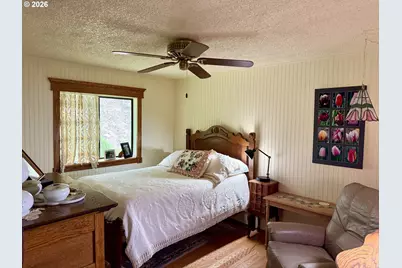 1166 Clarks Branch Rd, Myrtle Creek, OR 97457 - Photo 8