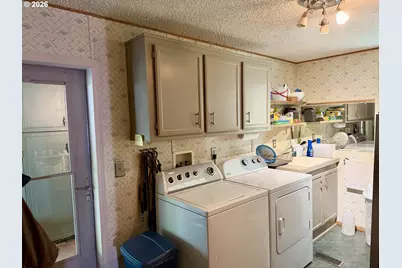 1166 Clarks Branch Rd, Myrtle Creek, OR 97457 - Photo 16