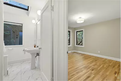 4730 SE 77th Ave, Portland, OR 97206 - Photo 8