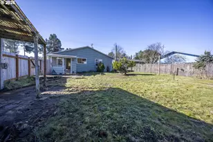 550 N 8th St, Lakeside, OR 97449 - Photo 24