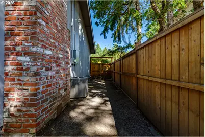 594 Empress Ave, Eugene, OR 97405 - Photo 28