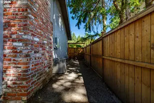 594 Empress Ave, Eugene, OR 97405 - Photo 28