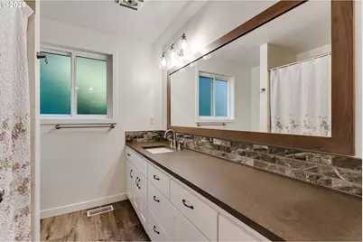 594 Empress Ave, Eugene, OR 97405 - Photo 16