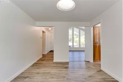 594 Empress Ave, Eugene, OR 97405 - Photo 6