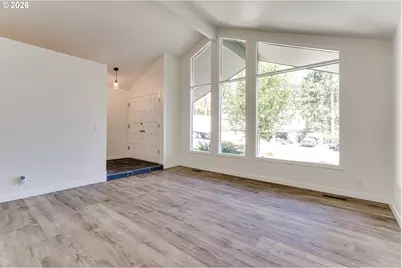 594 Empress Ave, Eugene, OR 97405 - Photo 4