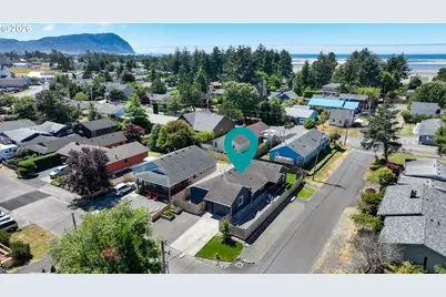 825 25th Ave, Seaside, OR 97138 - Photo 4
