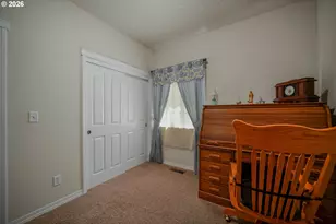 1231 SW 3rd Ave, Mill City, OR 97360 - Photo 38