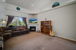 1231 SW 3rd Ave, Mill City, OR 97360 - Photo 12