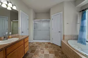 1231 SW 3rd Ave, Mill City, OR 97360 - Photo 28