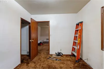 1378 B St, Springfield, OR 97477 - Photo 8