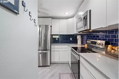 17618 NW Springville Rd, Portland, OR 97229 - Photo 14