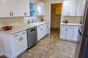 7421 SE Martins St, Portland, OR 97206 - Photo 8