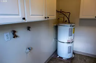 7421 SE Martins St, Portland, OR 97206 - Photo 10