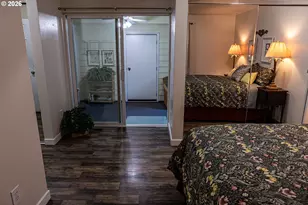 7421 SE Martins St, Portland, OR 97206 - Photo 24