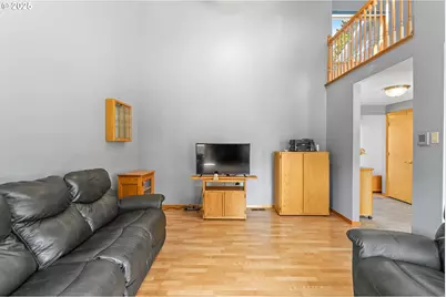 9630 SW Robbins Dr, Beaverton, OR 97008 - Photo 10