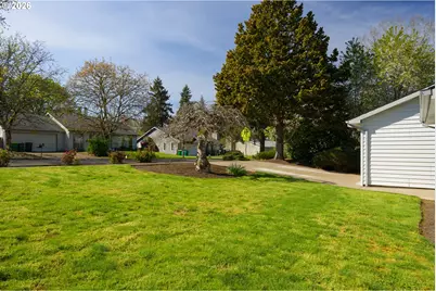 9630 SW Robbins Dr, Beaverton, OR 97008 - Photo 28