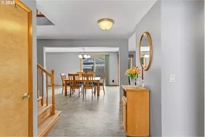 9630 SW Robbins Dr, Beaverton, OR 97008 - Photo 6