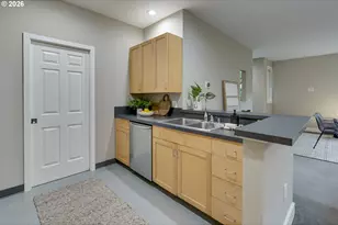 727 SE 34th Ave, Portland, OR 97214 - Photo 18