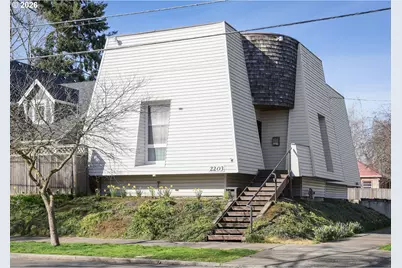 2203 N Emerson St, Portland, OR 97217 - Photo 1