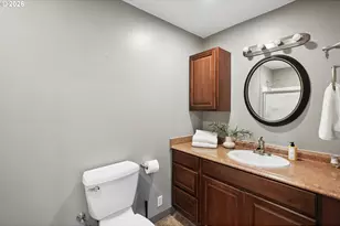 2203 N Emerson St, Portland, OR 97217 - Photo 28