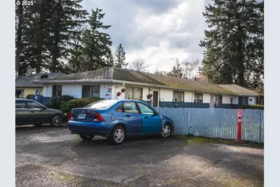 1335 NE 119th Ave, Portland, OR 97220 - Photo 12